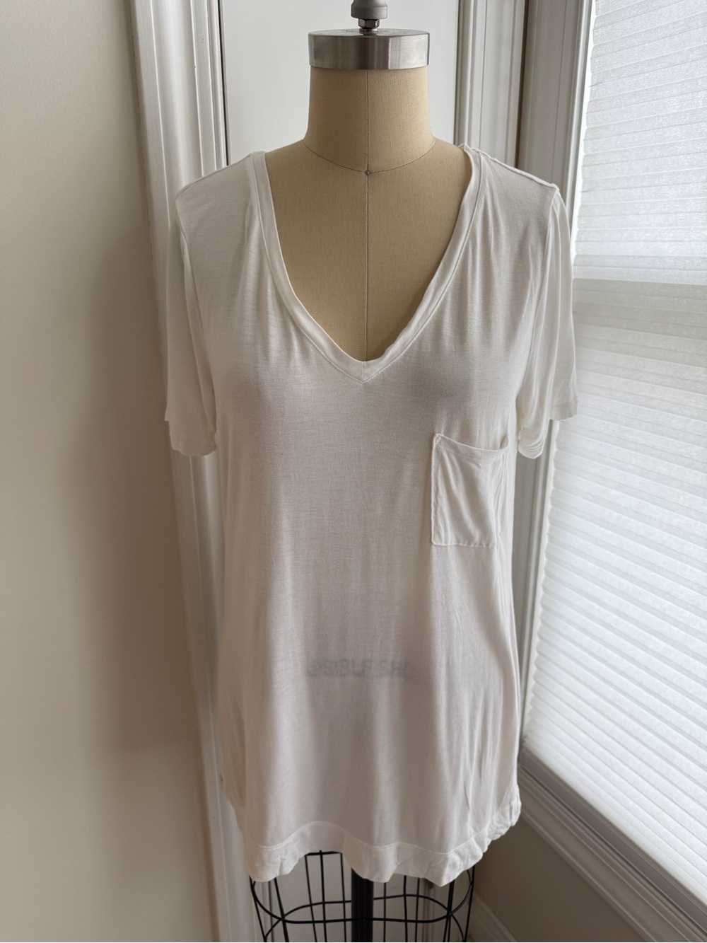 GAP PURE White V-Neck Pocket Short Sleeve Tee